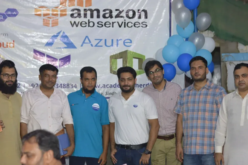 Sherdil team and students posing in front of the cloud provider banner, 2020