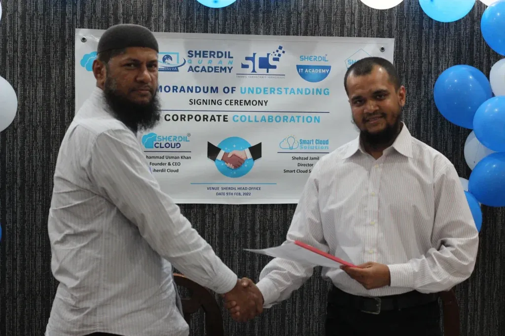 Handshake after signing the MOU, Sherdil Cloud 2022