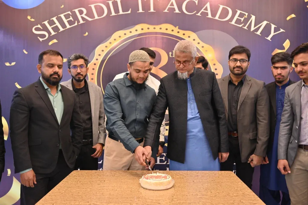 Cake cutting at the Sherdil IT Academy 8th anniversary meetup, 2025